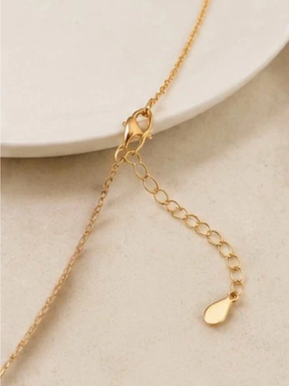 Plunder Design Minimalist Verticle Gold Bar Pendant Necklace Delicate Elegance - Picture 3 of 4